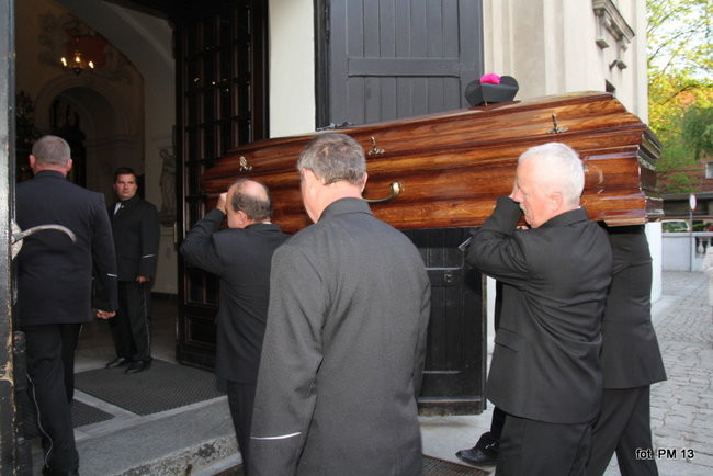 Pożegnanie proboszcza fary (zdjęcia)