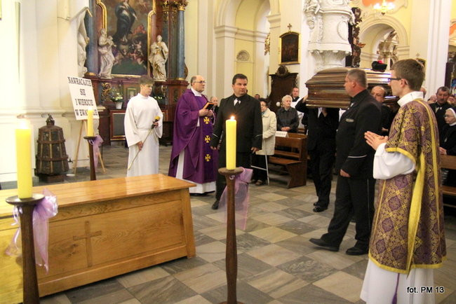 Pożegnanie proboszcza fary (zdjęcia)