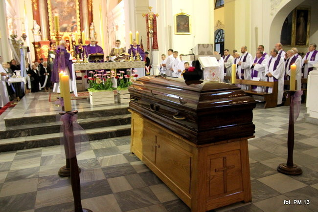 Pożegnanie proboszcza fary (zdjęcia)