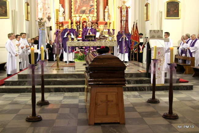 Pożegnanie proboszcza fary (zdjęcia)