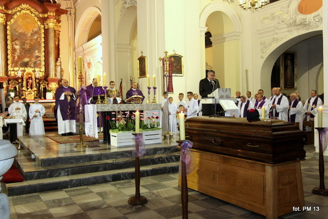 Pożegnanie proboszcza fary (zdjęcia)