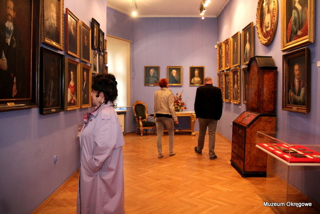 Nocne zwiedzanie Muzeum i Galerii (zdjęcia)
