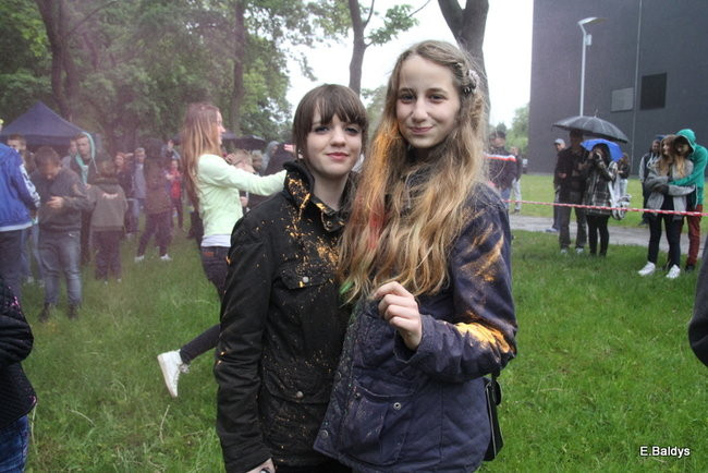 Kolorowe szaleństwo pod PWSZ ( zdjęcia)