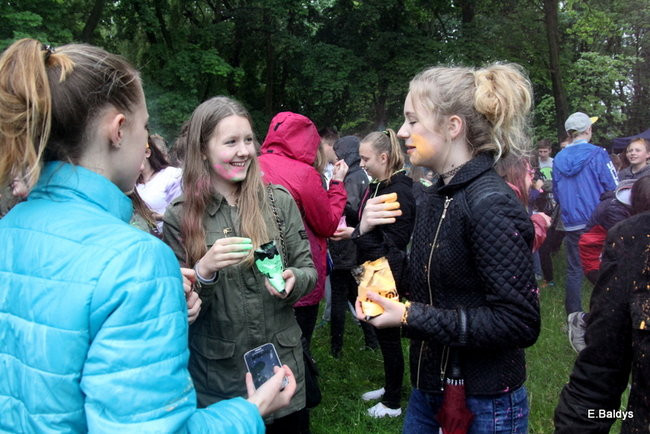 Kolorowe szaleństwo pod PWSZ ( zdjęcia)