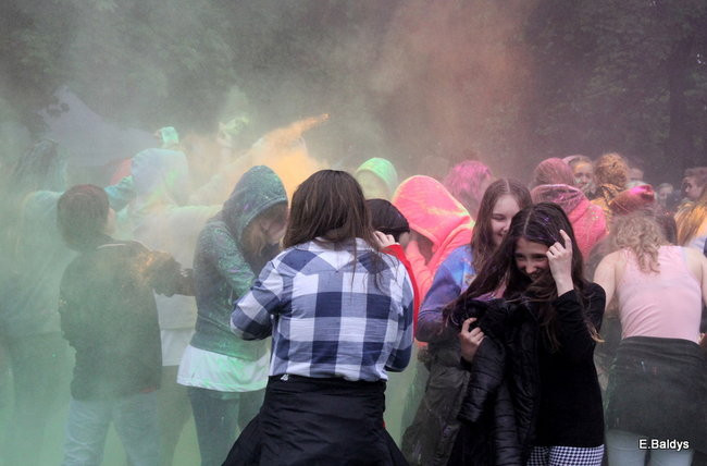 Kolorowe szaleństwo pod PWSZ ( zdjęcia)