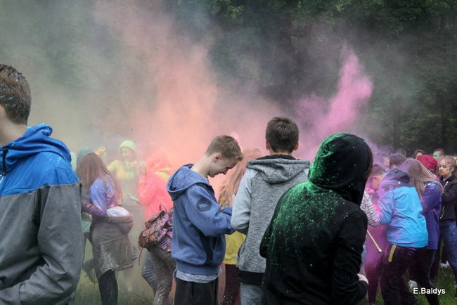 Kolorowe szaleństwo pod PWSZ ( zdjęcia)