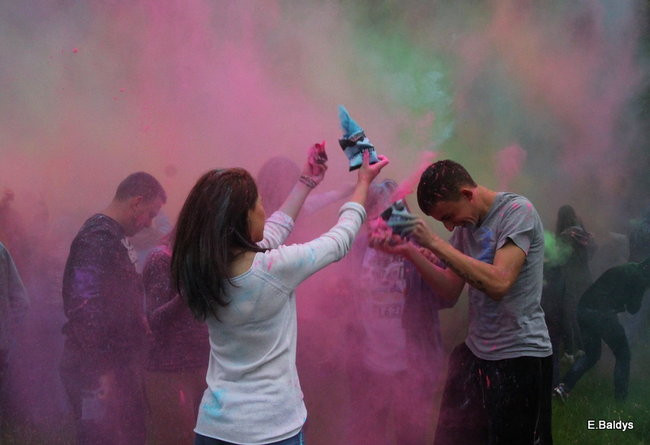 Kolorowe szaleństwo pod PWSZ ( zdjęcia)