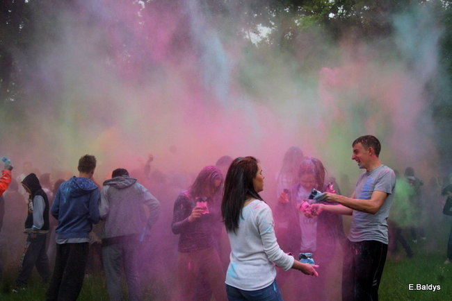 Kolorowe szaleństwo pod PWSZ ( zdjęcia)