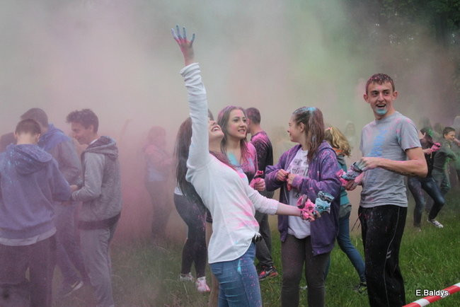 Kolorowe szaleństwo pod PWSZ ( zdjęcia)
