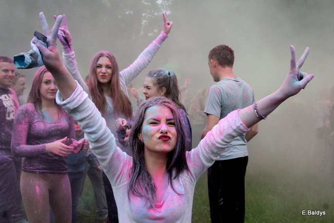 Kolorowe szaleństwo pod PWSZ ( zdjęcia)