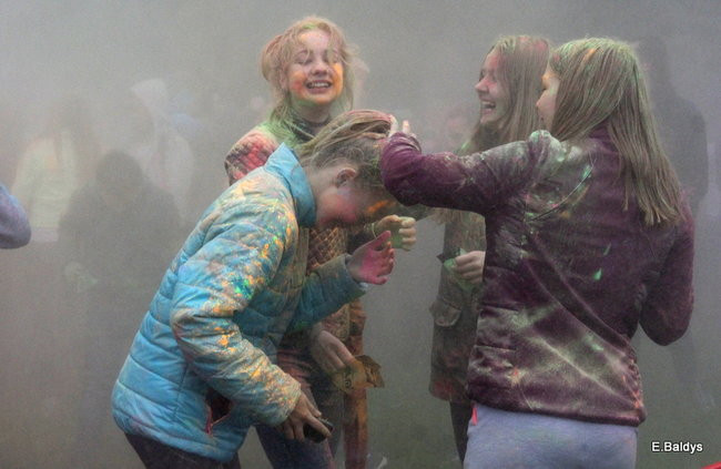 Kolorowe szaleństwo pod PWSZ ( zdjęcia)