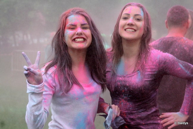 Kolorowe szaleństwo pod PWSZ ( zdjęcia)