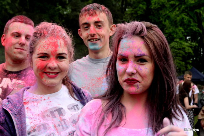 Kolorowe szaleństwo pod PWSZ ( zdjęcia)