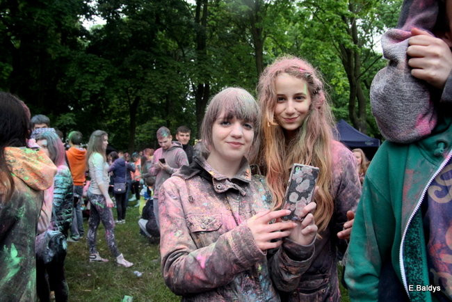 Kolorowe szaleństwo pod PWSZ ( zdjęcia)