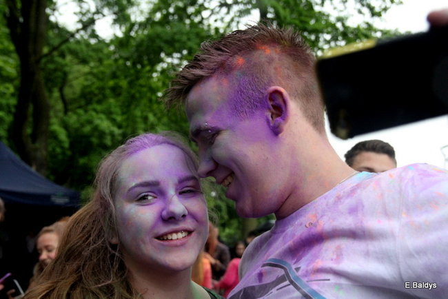 Kolorowe szaleństwo pod PWSZ ( zdjęcia)