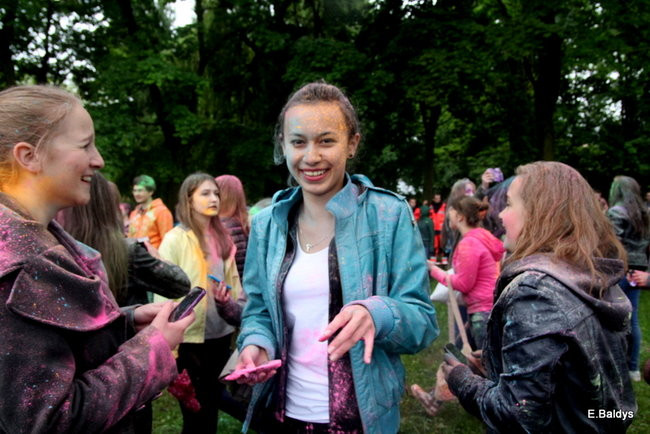 Kolorowe szaleństwo pod PWSZ ( zdjęcia)