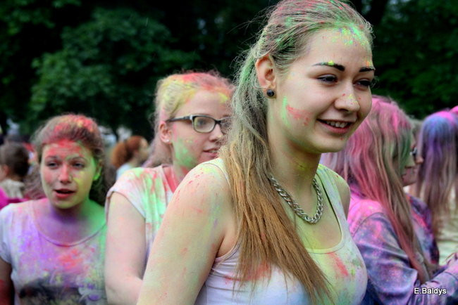 Kolorowe szaleństwo pod PWSZ ( zdjęcia)