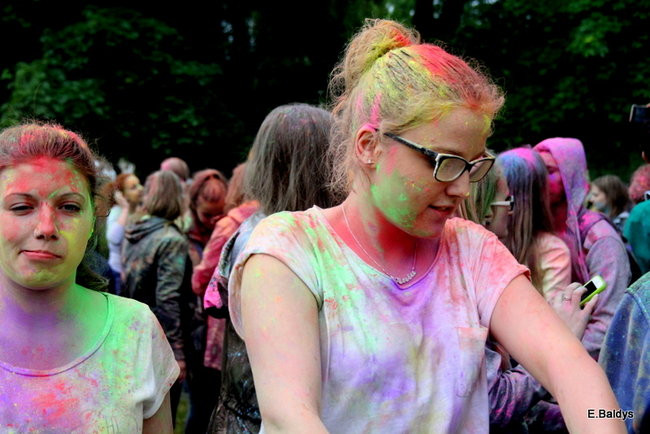 Kolorowe szaleństwo pod PWSZ ( zdjęcia)