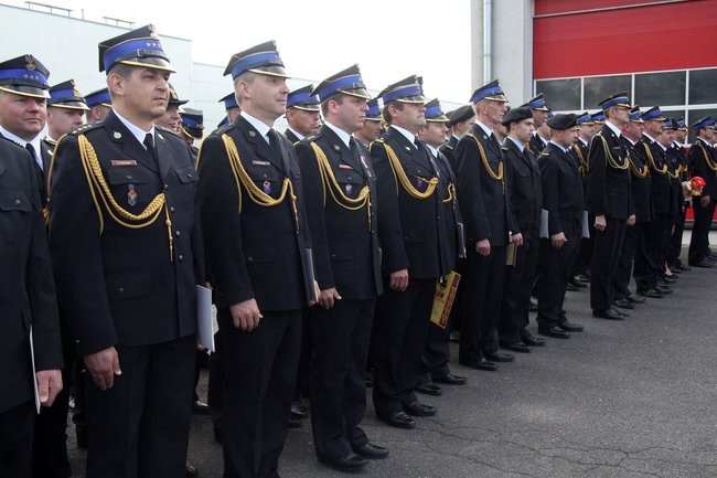 Odznaczenia, wyróżnienia i awanse u strażaków (zdjęcia)