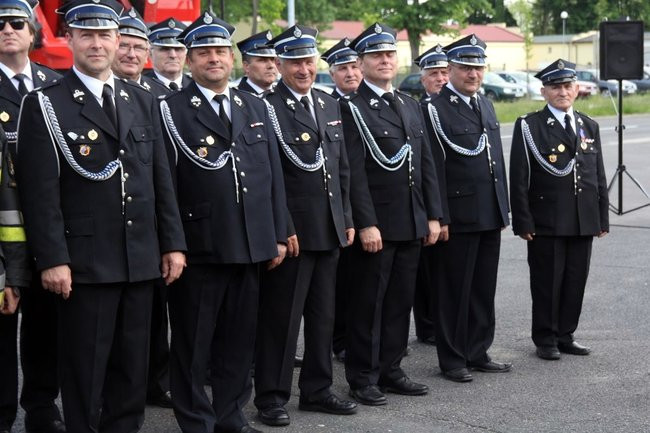 Odznaczenia, wyróżnienia i awanse u strażaków (zdjęcia)