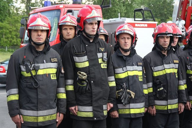 Odznaczenia, wyróżnienia i awanse u strażaków (zdjęcia)