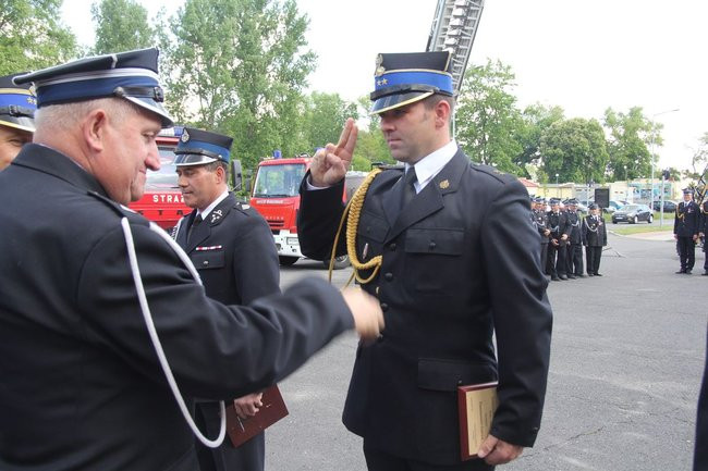 Odznaczenia, wyróżnienia i awanse u strażaków (zdjęcia)