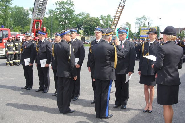 Odznaczenia, wyróżnienia i awanse u strażaków (zdjęcia)