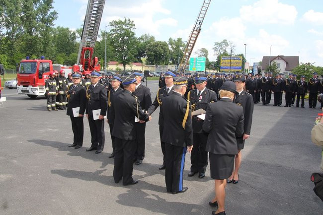 Odznaczenia, wyróżnienia i awanse u strażaków (zdjęcia)