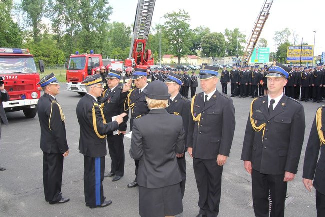 Odznaczenia, wyróżnienia i awanse u strażaków (zdjęcia)