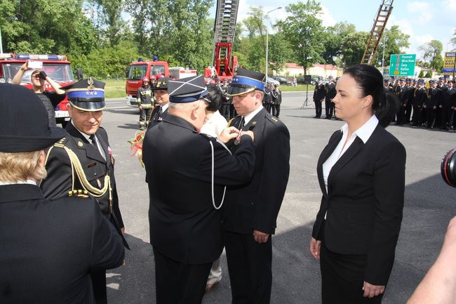 Odznaczenia, wyróżnienia i awanse u strażaków (zdjęcia)