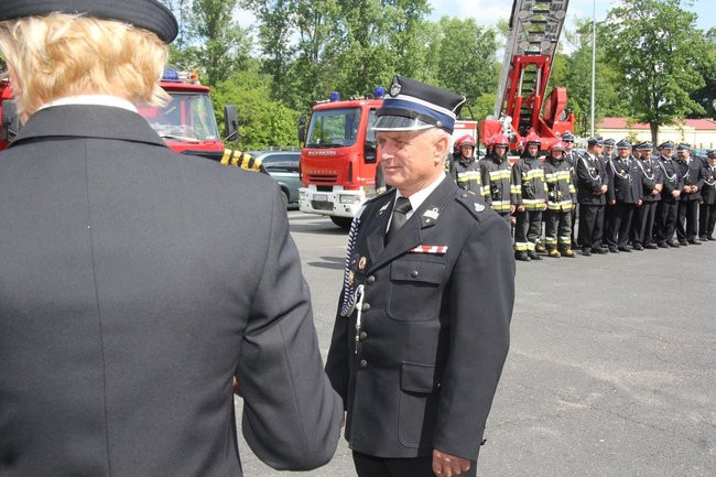 Odznaczenia, wyróżnienia i awanse u strażaków (zdjęcia)