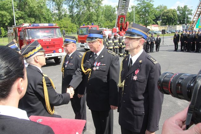 Odznaczenia, wyróżnienia i awanse u strażaków (zdjęcia)