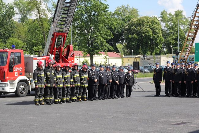Odznaczenia, wyróżnienia i awanse u strażaków (zdjęcia)