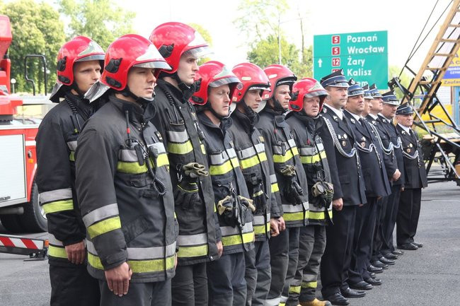 Odznaczenia, wyróżnienia i awanse u strażaków (zdjęcia)