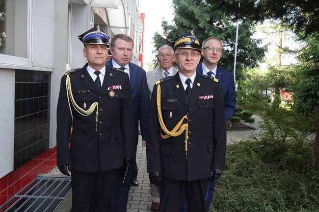 Odznaczenia, wyróżnienia i awanse u strażaków (zdjęcia)