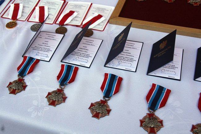 Odznaczenia, wyróżnienia i awanse u strażaków (zdjęcia)