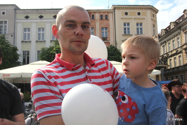 Motocyklowa nostalgia na leszczyńskim rynku (zdjęcia)