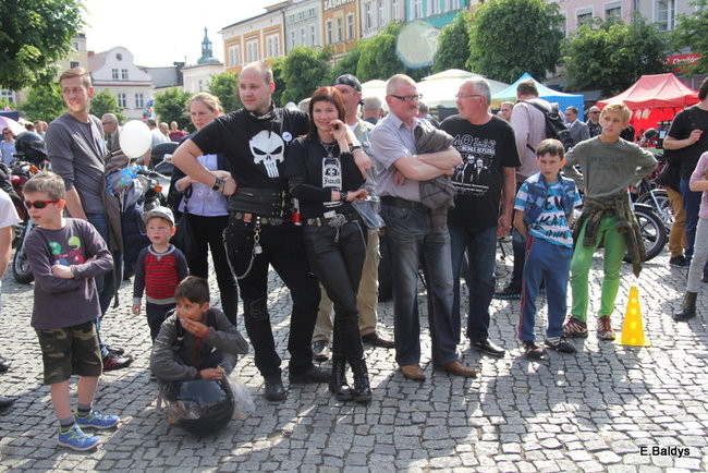 Motocyklowa nostalgia na leszczyńskim rynku (zdjęcia)