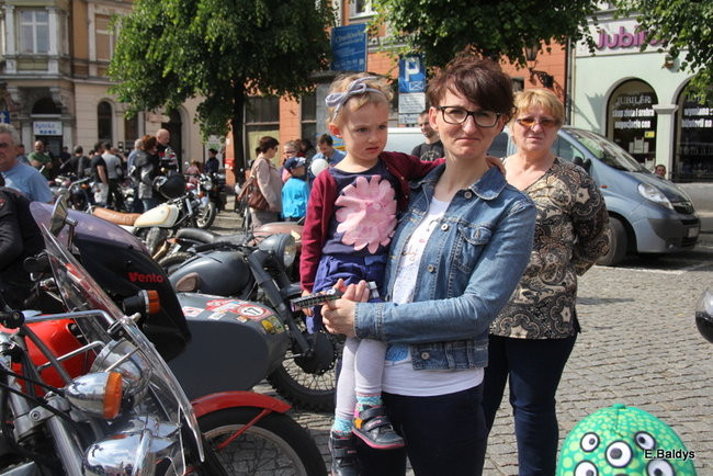 Motocyklowa nostalgia na leszczyńskim rynku (zdjęcia)