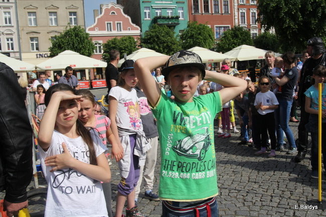 Motocyklowa nostalgia na leszczyńskim rynku (zdjęcia)