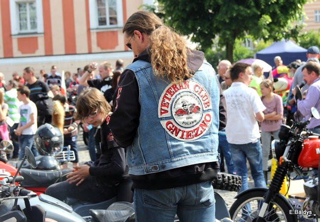 Motocyklowa nostalgia na leszczyńskim rynku (zdjęcia)