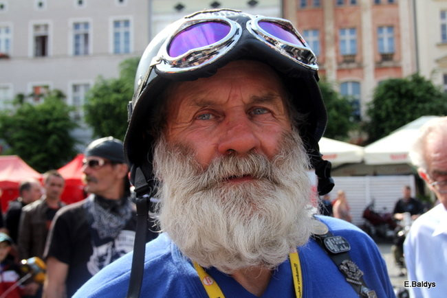 Motocyklowa nostalgia na leszczyńskim rynku (zdjęcia)