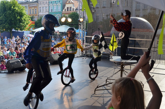 Młodzi wystąpili na rynku (zdjęcia)