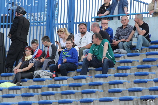 Kibice Unii wierni do końca (zdjęcia)