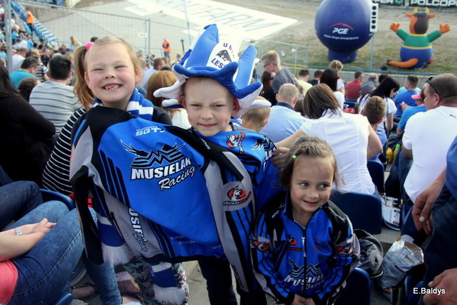 Kibice Unii wierni do końca (zdjęcia)