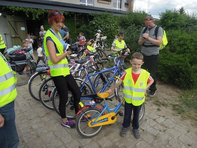 Siedemnaście kilometrów wśród pól i lasów (zdjęcia)