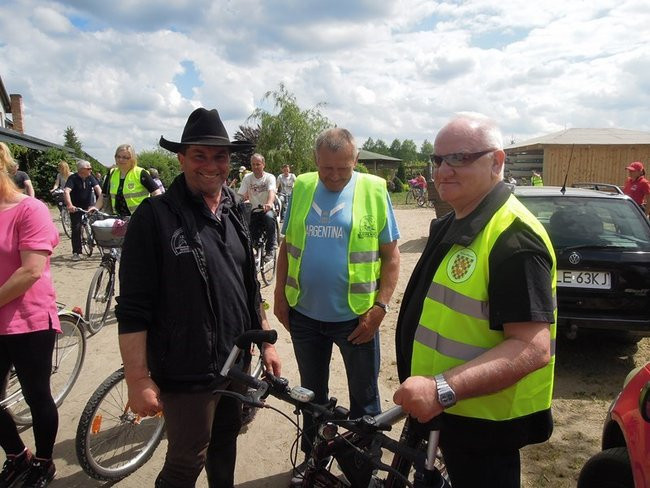 Siedemnaście kilometrów wśród pól i lasów (zdjęcia)