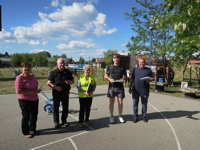 Siedemnaście kilometrów wśród pól i lasów (zdjęcia)