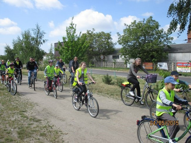 Siedemnaście kilometrów wśród pól i lasów (zdjęcia)