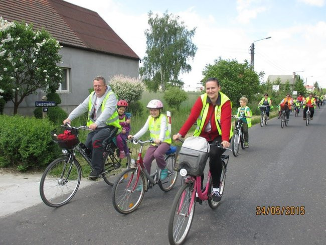Siedemnaście kilometrów wśród pól i lasów (zdjęcia)
